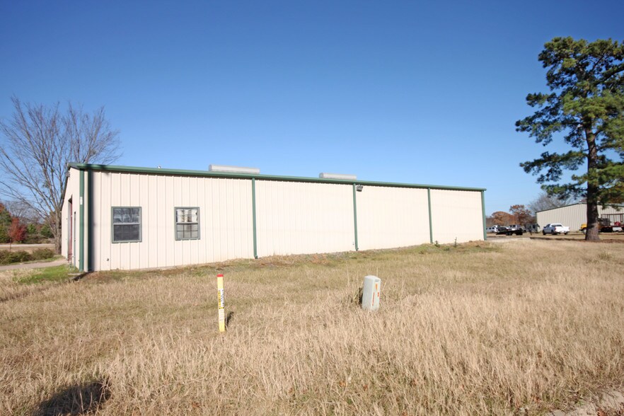 More Photos Of 159 Park Row, Van Warehouse For Sale