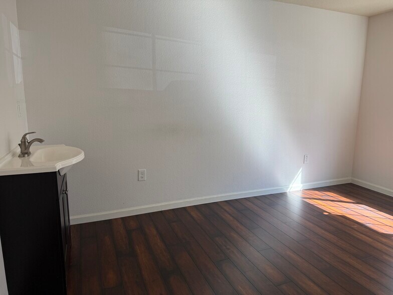 More Photos Of 40 Dormody Ct, Monterey Medical For Lease