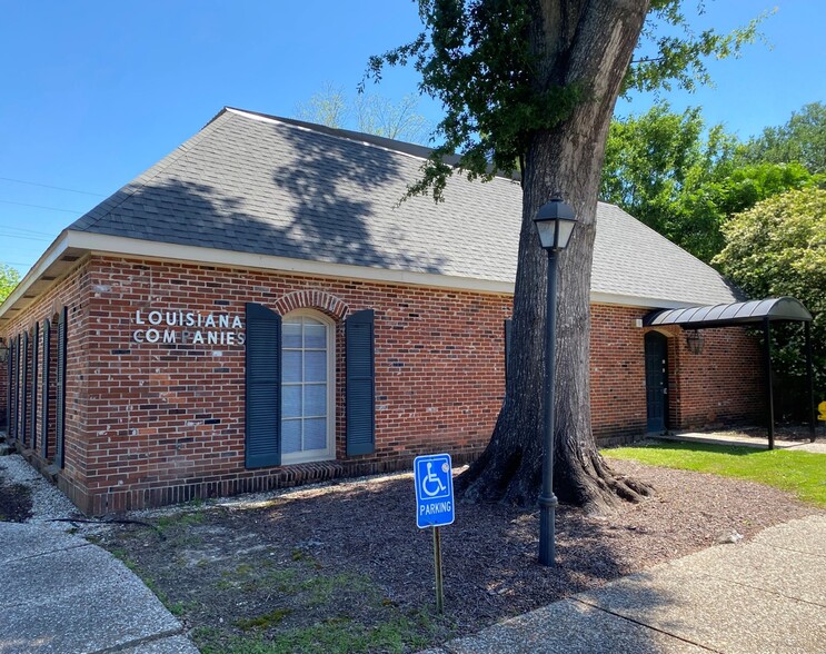 Primary Photo Of 2201 W Congress St, Lafayette Office For Sale