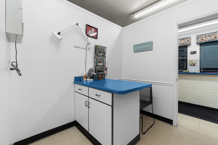 More Photos Of 208 S Washington Blvd, Ogden General Retail For Sale