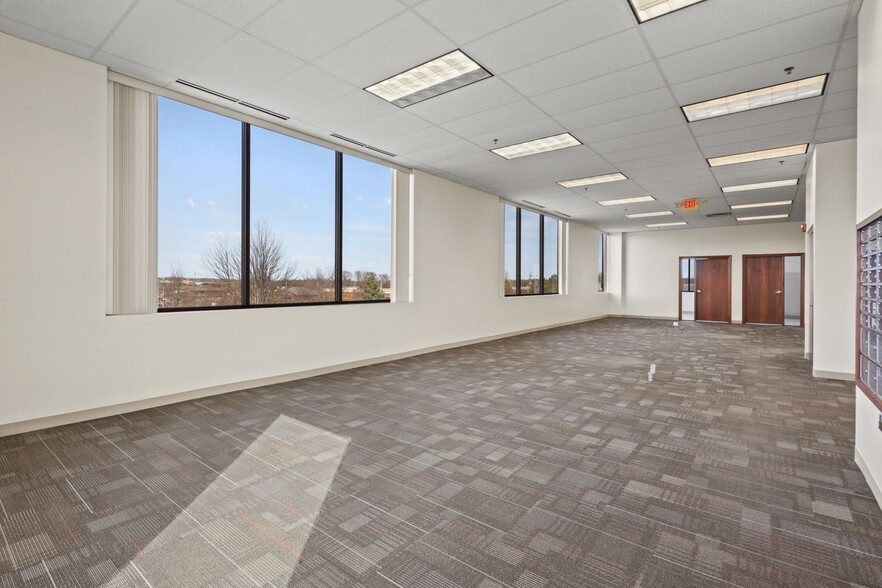 More Photos Of 9645 Lincolnway Ln, Frankfort Storefront Retail Office For Lease