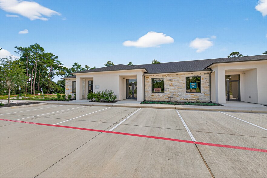 More Photos Of 13803 Madera Run, Humble Office For Sale