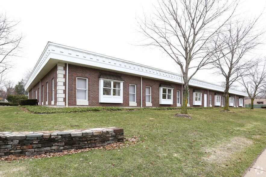 More Photos Of 7 N Washington St, Plainville Medical For Lease