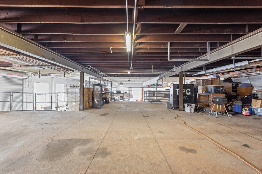 More Photos Of 838 N Delaware St, Indianapolis Unknown For Lease