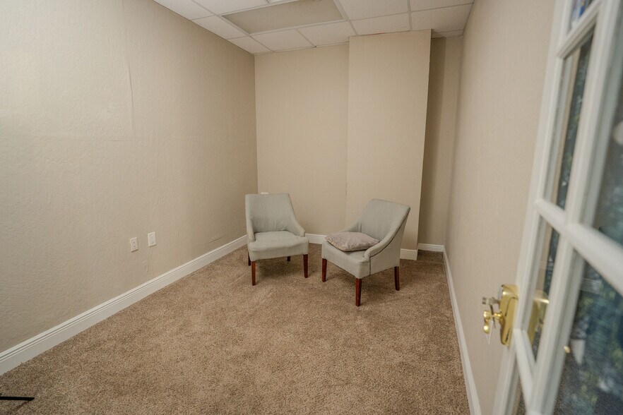 More Photos Of 5995 N Courtenay Pky, Merritt Island Light Manufacturing For Sale