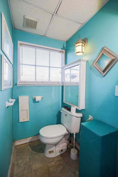 More Photos Of 411 S Jefferson St, Aberdeen Industrial For Sale