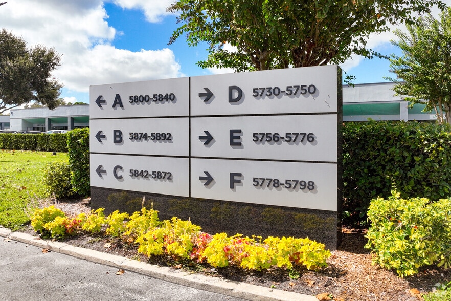 More Photos Of 5730-5892 S Semoran Blvd, Orlando Unknown For Lease