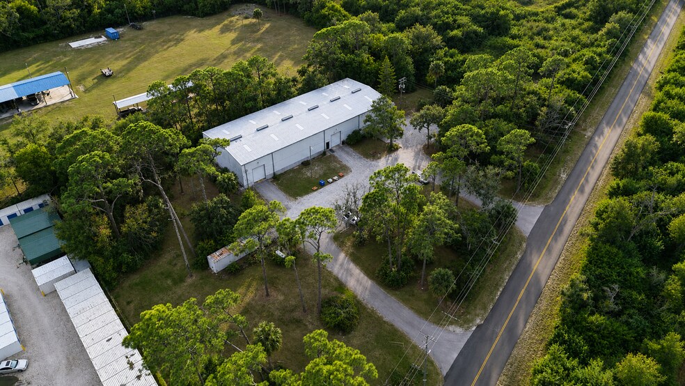 More Photos Of 210 Woodland Estates Ave, Ruskin Manufacturing For Sale