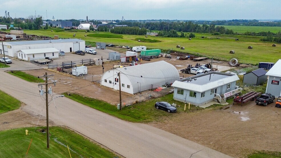More Photos Of 3804-47 Ave, Stettler Warehouse For Sale