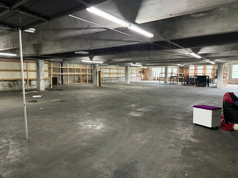 More Photos Of 3363 Reading Rd, Cincinnati Warehouse For Sale