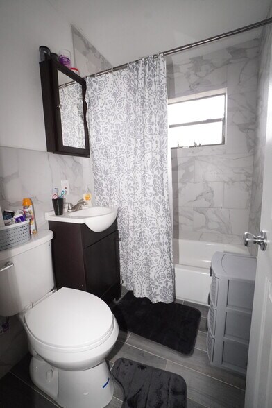 More Photos Of 602-608 NW 1st St, Dania Apartments For Sale