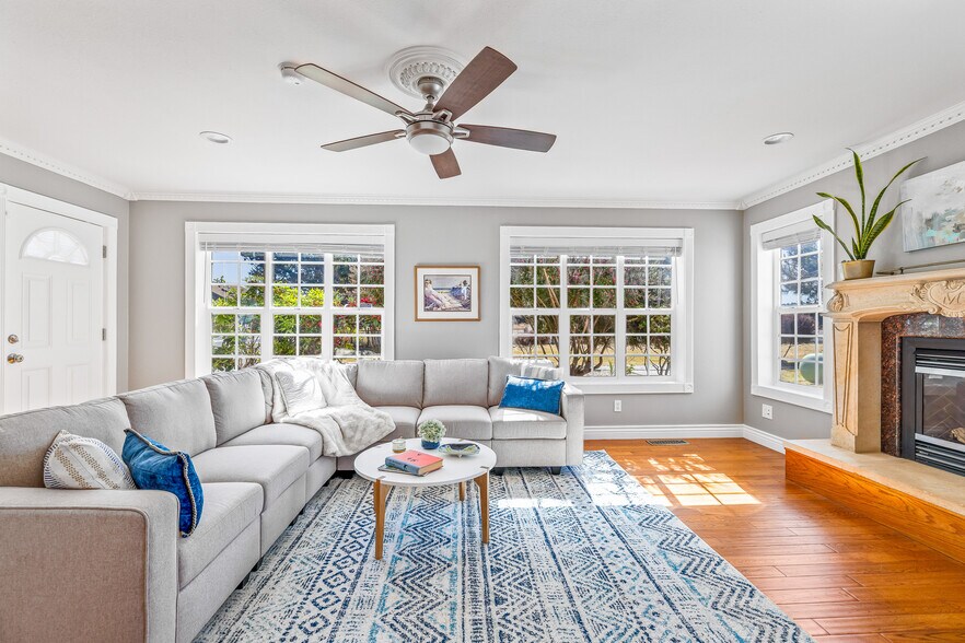 More Photos Of 19351 Del Mar Dr, Fort Bragg Specialty For Sale