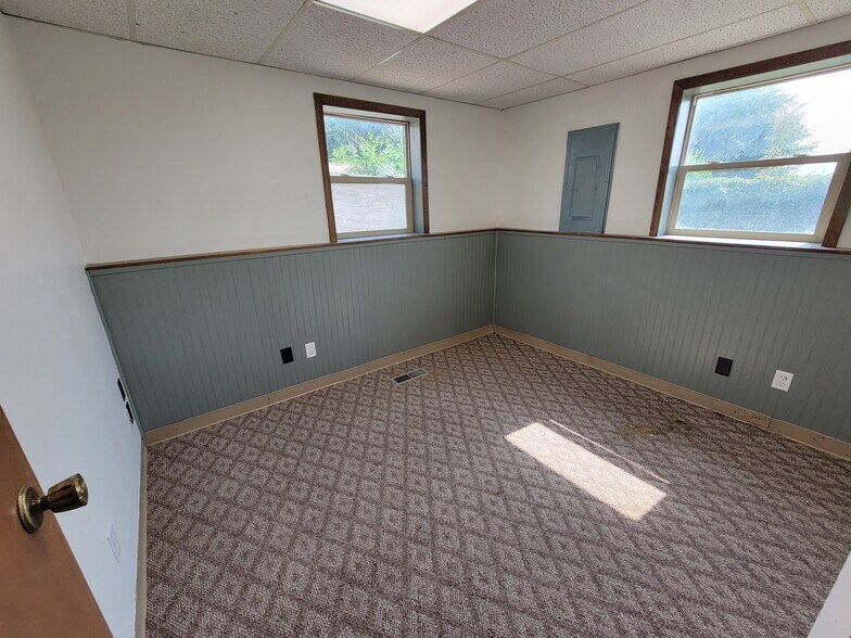 More Photos Of 405 W 34th St, Sioux Falls Office For Lease