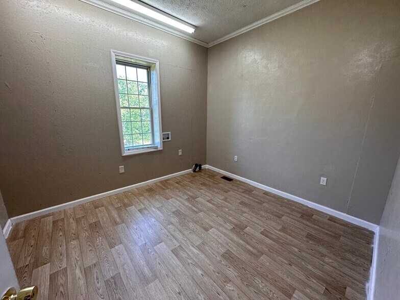 More Photos Of 7488 E Lee Hwy, Lenoir City Medical For Sale