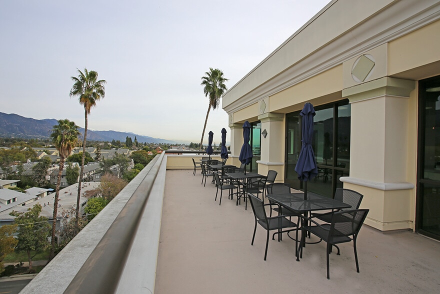 More Photos Of 1055 E Colorado Blvd, Pasadena Coworking Space