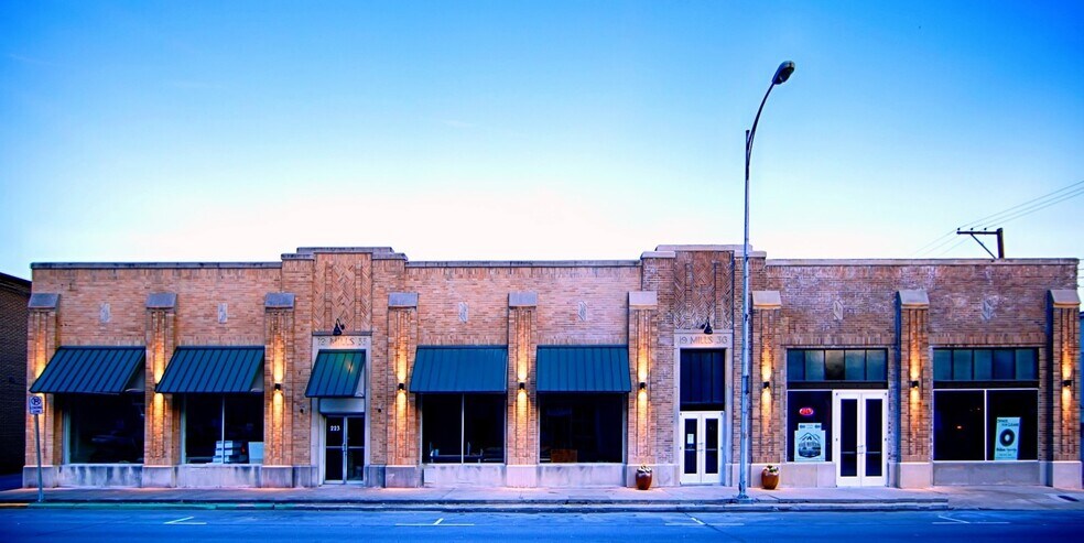 More Photos Of 215 Commerce, Kingsport Storefront Retail Office For Sale