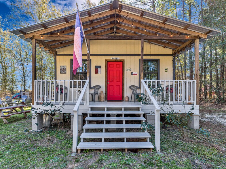 More Photos Of 11201 County Road 203, Plantersville Specialty For Sale