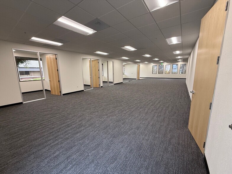 More Photos Of 425 Lakeside Dr, Sunnyvale Research And Development For Lease