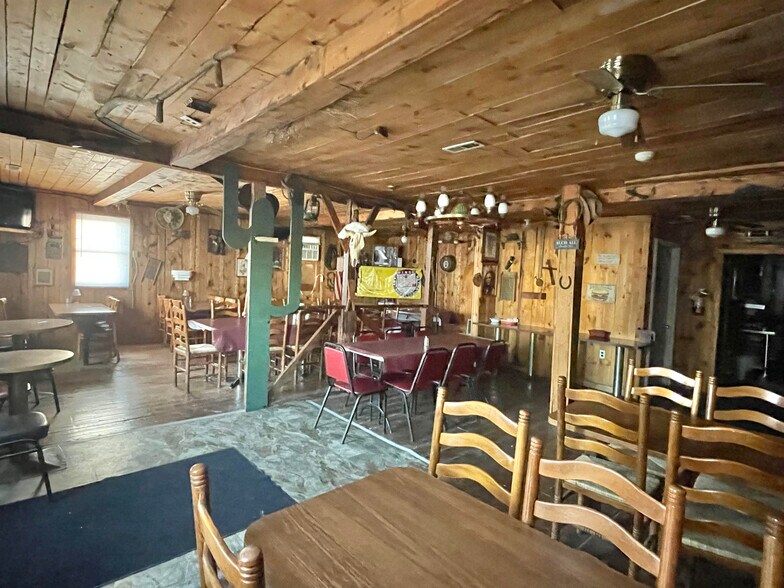 More Photos Of 1145 Lafayette Ave, Terre Haute Restaurant For Sale