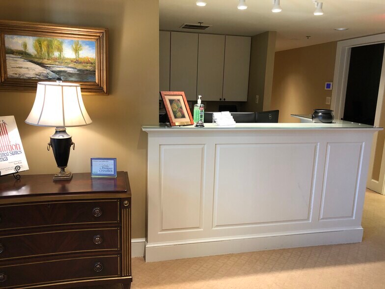 More Photos Of 45 North Hill Dr, Warrenton Office For Sale