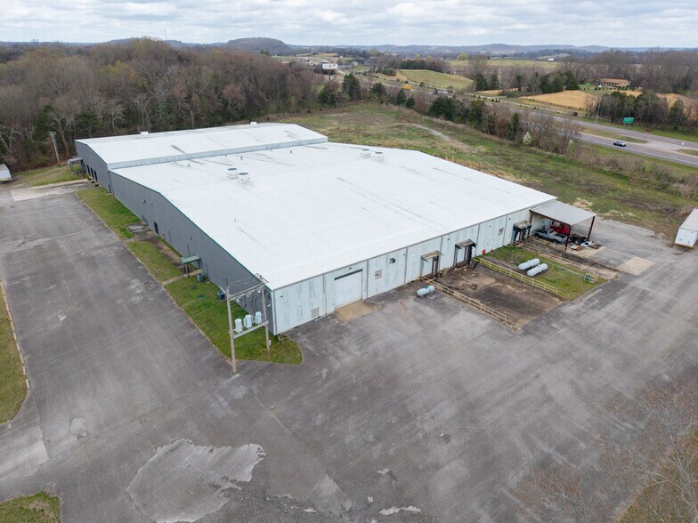 More Photos Of 301 George Whitfield Industrial Park Rd, Elkton Warehouse For Sale