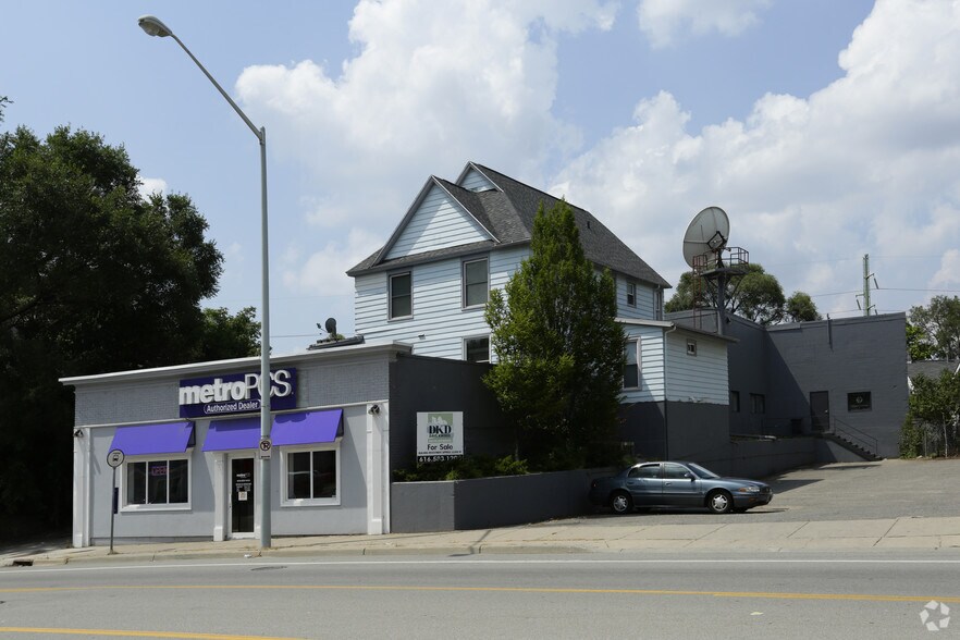 More Photos Of 1251 Plainfield Ave NE, Grand Rapids Office For Lease