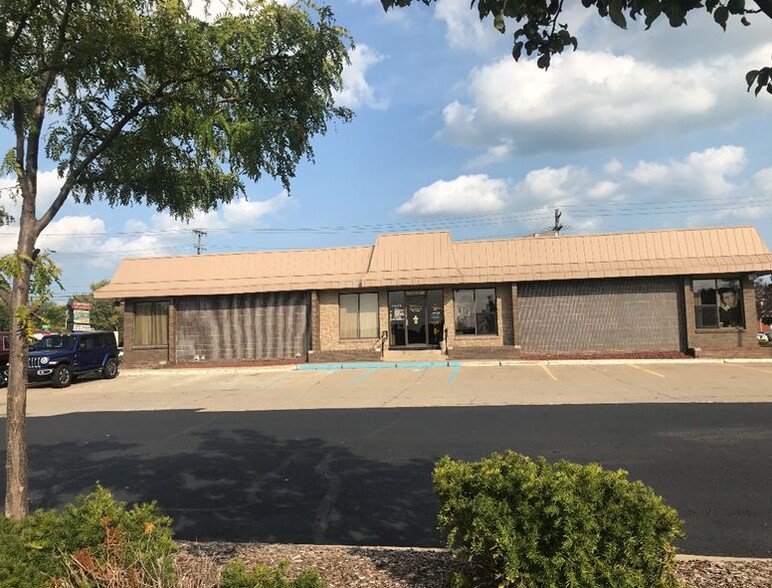 Primary Photo Of 37211 Harper Ave, Clinton Township Office For Lease