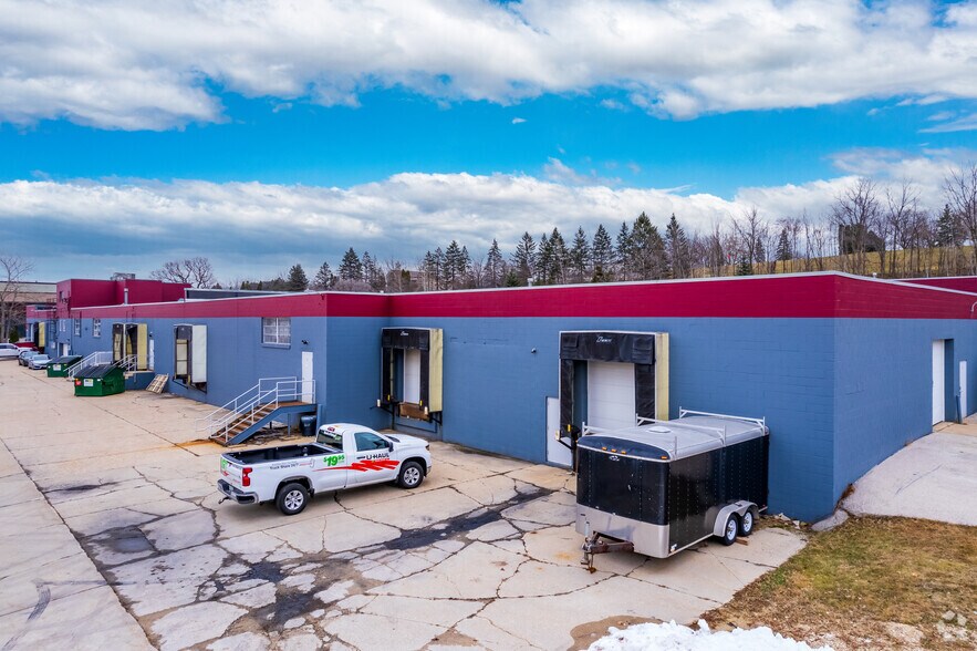 More Photos Of 1515 Ellis St, Waukesha Manufacturing For Lease