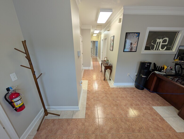 More Photos Of 6511 Creedmoor Rd, Raleigh Office For Lease