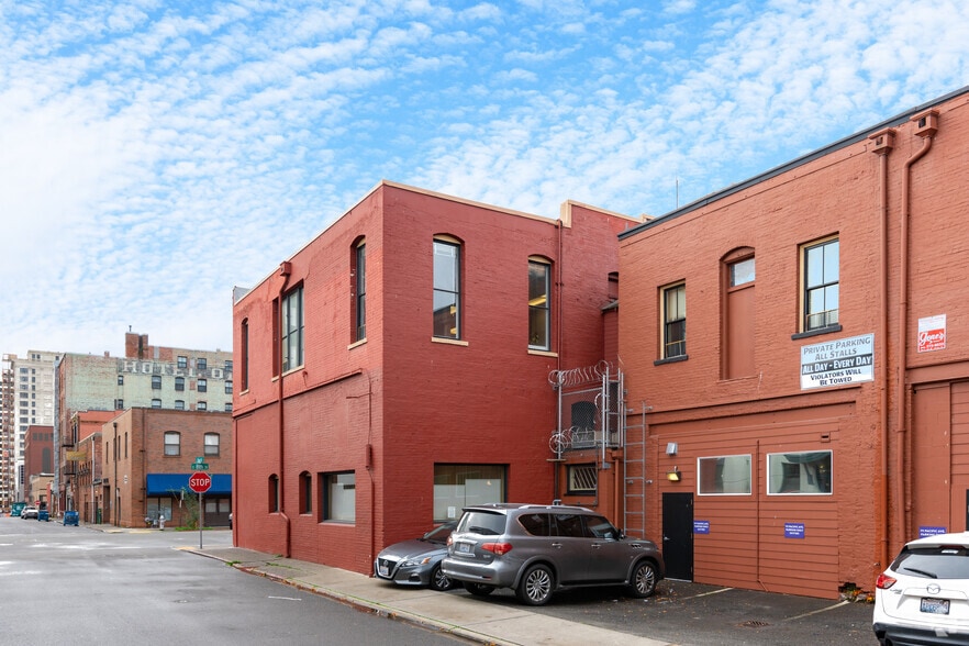 More Photos Of 117 S 8th St, Tacoma Storefront Retail Office For Lease