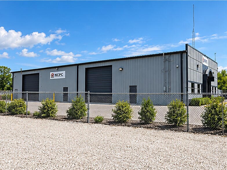 More Photos Of 16900 Gator Rd, Fort Myers Industrial For Lease