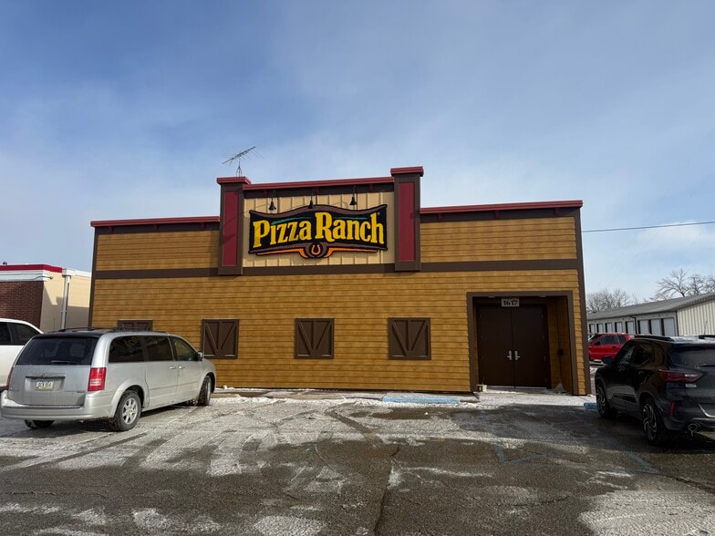 Primary Photo Of 1617 S Monroe Ave, Mason City Restaurant For Sale