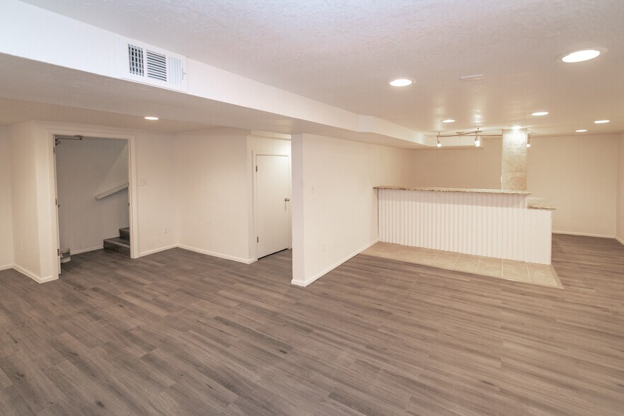 More Photos Of 350 S Garfield St, Denver General Retail For Sale