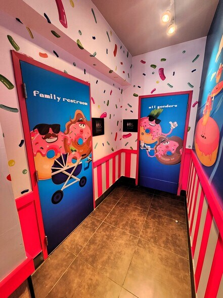 More Photos Of 1335 Pacific Ave, Santa Cruz Restaurant For Lease