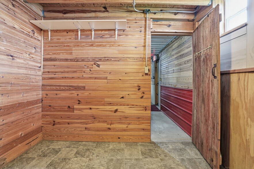 More Photos Of 113 S Wilder St, Chouteau General Retail For Sale