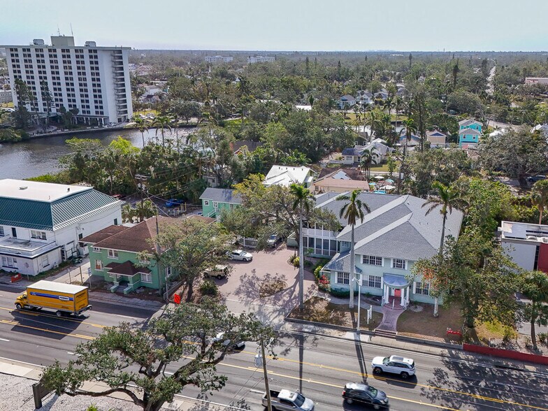 More Photos Of 1725 Manatee Ave, Bradenton Medical For Sale