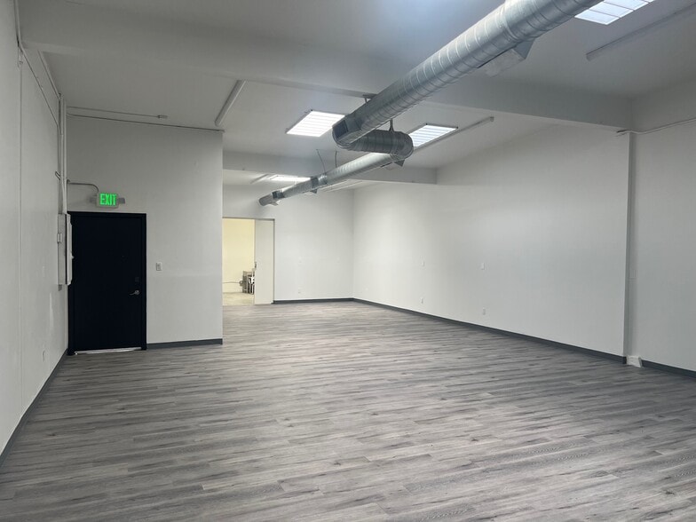 More Photos Of 8757 Venice Blvd, Los Angeles Office For Lease