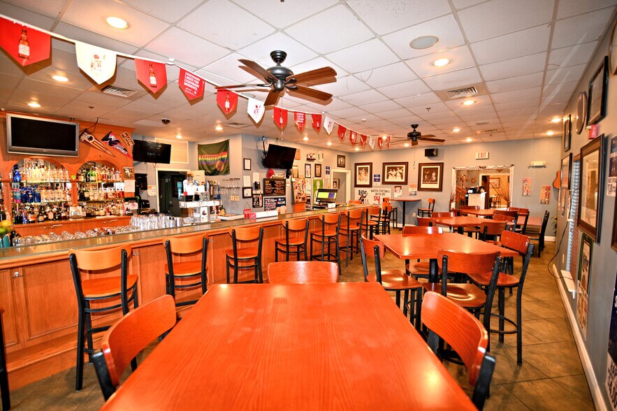 More Photos Of 15120 Washington St, Haymarket Restaurant For Sale