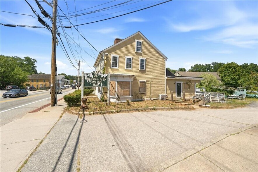 More Photos Of 3376 Post Rd, Warwick Restaurant For Sale