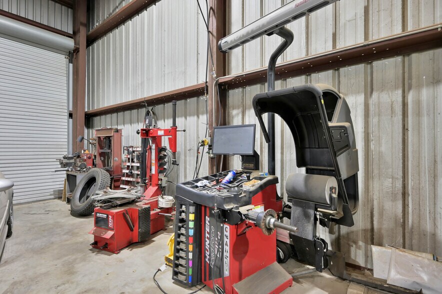 More Photos Of 3050 Farm To Market 2920 Rd, Spring Auto Repair For Sale
