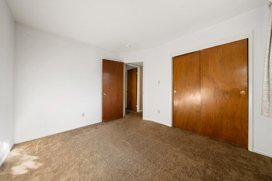 More Photos Of 5743 Woodleigh Dr, Carmichael Multifamily For Sale