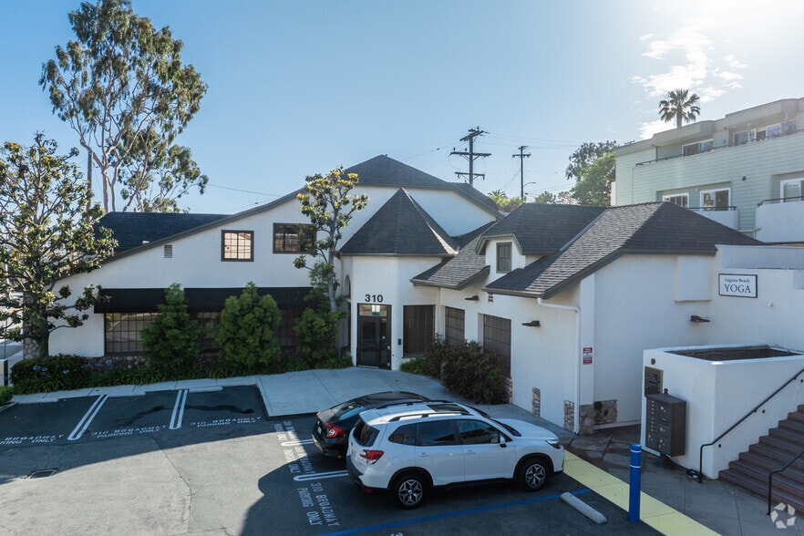 More Photos Of 310 Broadway St, Laguna Beach Storefront Retail Office For Lease