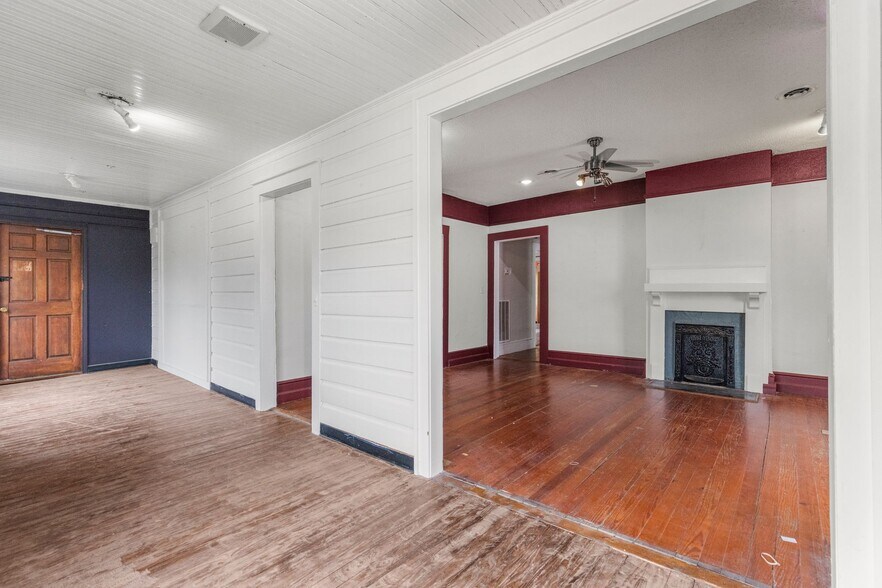 More Photos Of 906 W Poinsett St, Greer Restaurant For Sale
