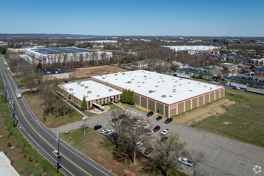 More Photos Of 245 Belmont Dr, Somerset Warehouse For Lease