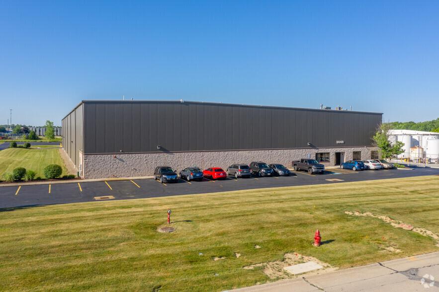 Primary Photo Of 3048 Nationwide Pky, Brunswick Warehouse For Lease