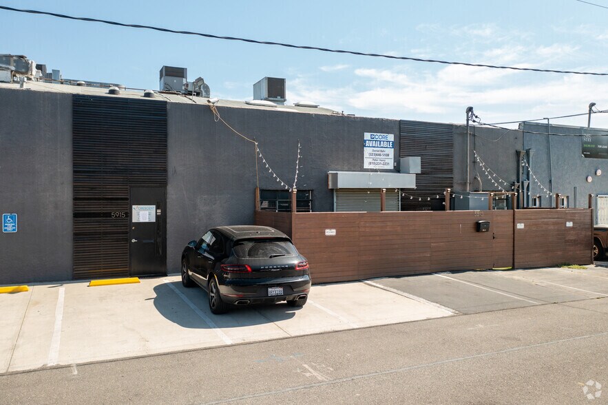 More Photos Of 5913-5915 Blackwelder St, Culver City Loft Creative Space For Lease