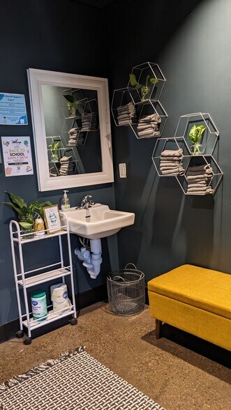 More Photos Of 1815 Eggert Rd, Buffalo Storefront For Lease