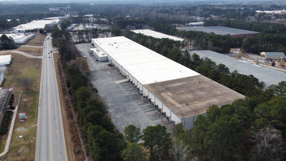 More Photos Of 1995 Lithonia Industrial Blvd, Lithonia Warehouse For Lease