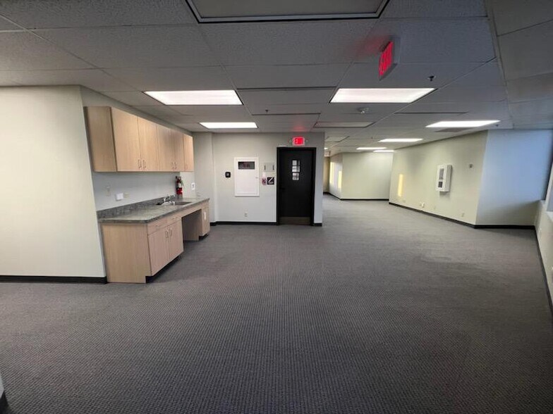 More Photos Of 2020 Carey Ave, Cheyenne Office For Lease