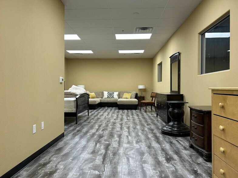 More Photos Of 2950 E Sunset Rd, Las Vegas Showroom For Sale